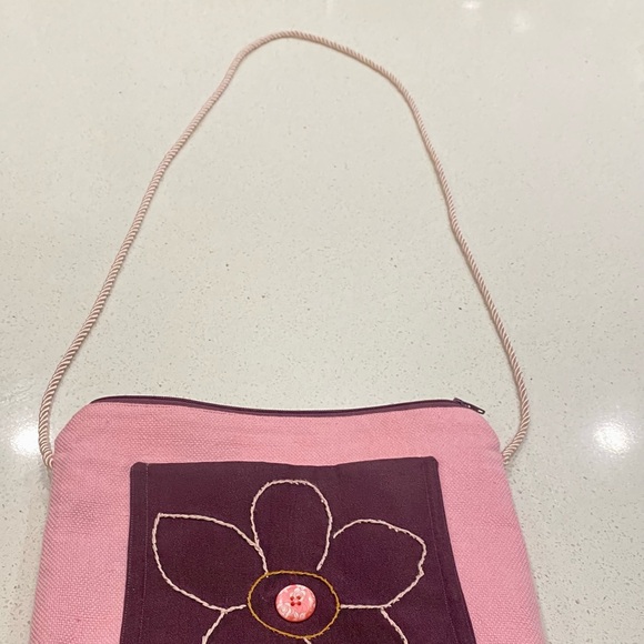 Cute Pink Vintage Flower Bag, great condition. - Picture 10 of 13